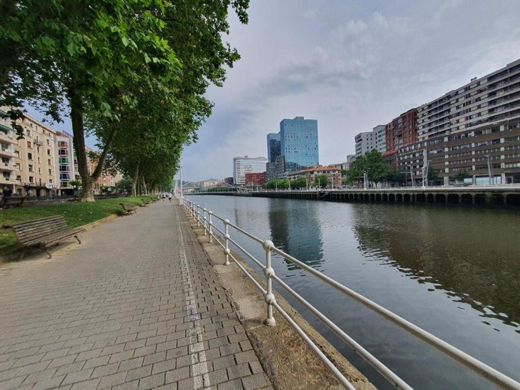 Pension Guggenheim Riverview Hbi01297 Bilbao Ngoại thất bức ảnh